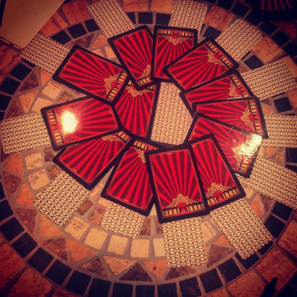 Bộ Bài Divine Circus Oracle (Mystic House Tarot Shop) - Bài Gốc Authentic Chính Hãng 100%