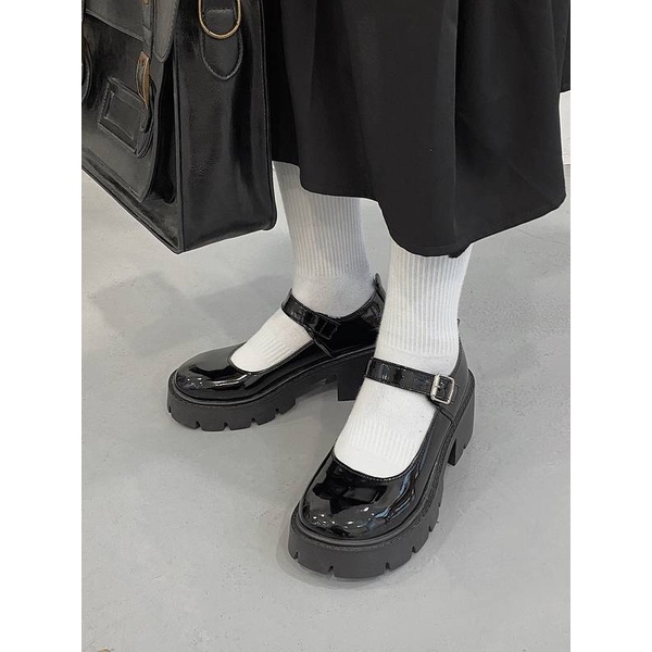 Giày Mary Jane Màu Đen Mũi Tròn Phối Nút Phong Cách Anh Quốc Dành Cho Nữ 2021