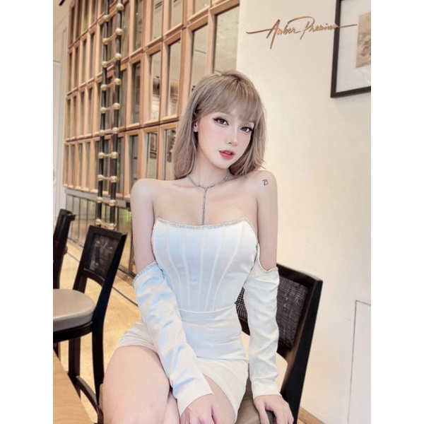 Đầm thiết kế trễ vai tay dài dáng ôm