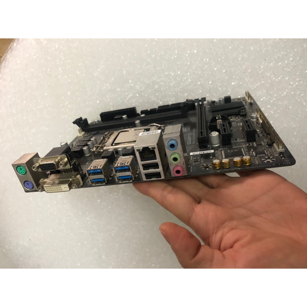 Main gigabyte B250M-D2V chính hãng. Hàng 2hand. BH 1 tháng.