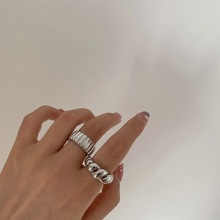 Bộ Nhẫn Hở Bằng Kim Loại Xoắn Kiểu Hàn Quốc Đơn Giản Cá Tính Dễ Phối Đồ Phong Cách retro Pháp Cho Nữ
