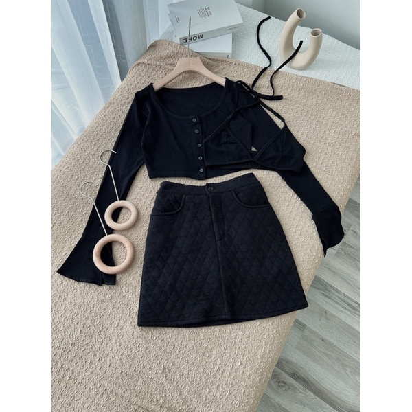 SET 3 MÓN ĐEN : KHOÁC GÂN TAY DÀI + ÁO LÓT BRA + CHÂN VÁY TRÁM