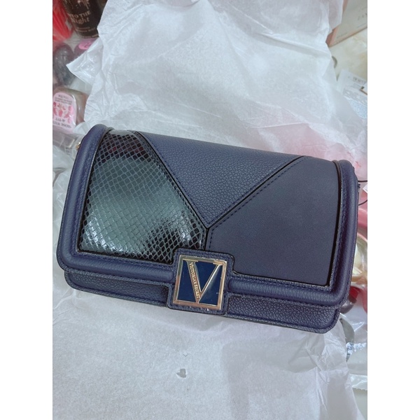 Túi đeo chéo phối 3 màu Victoria’s Secret Mini Shoulder Bag.