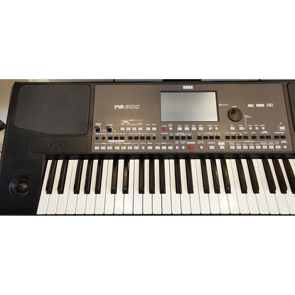 Đàn ocgan PA 600