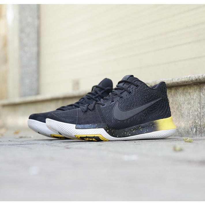 [2hand] Giày Thể Thao Nike Kyrie 3 EP White Yellow White 852396-901 GIÀY CŨ CHÍNH HÃNG