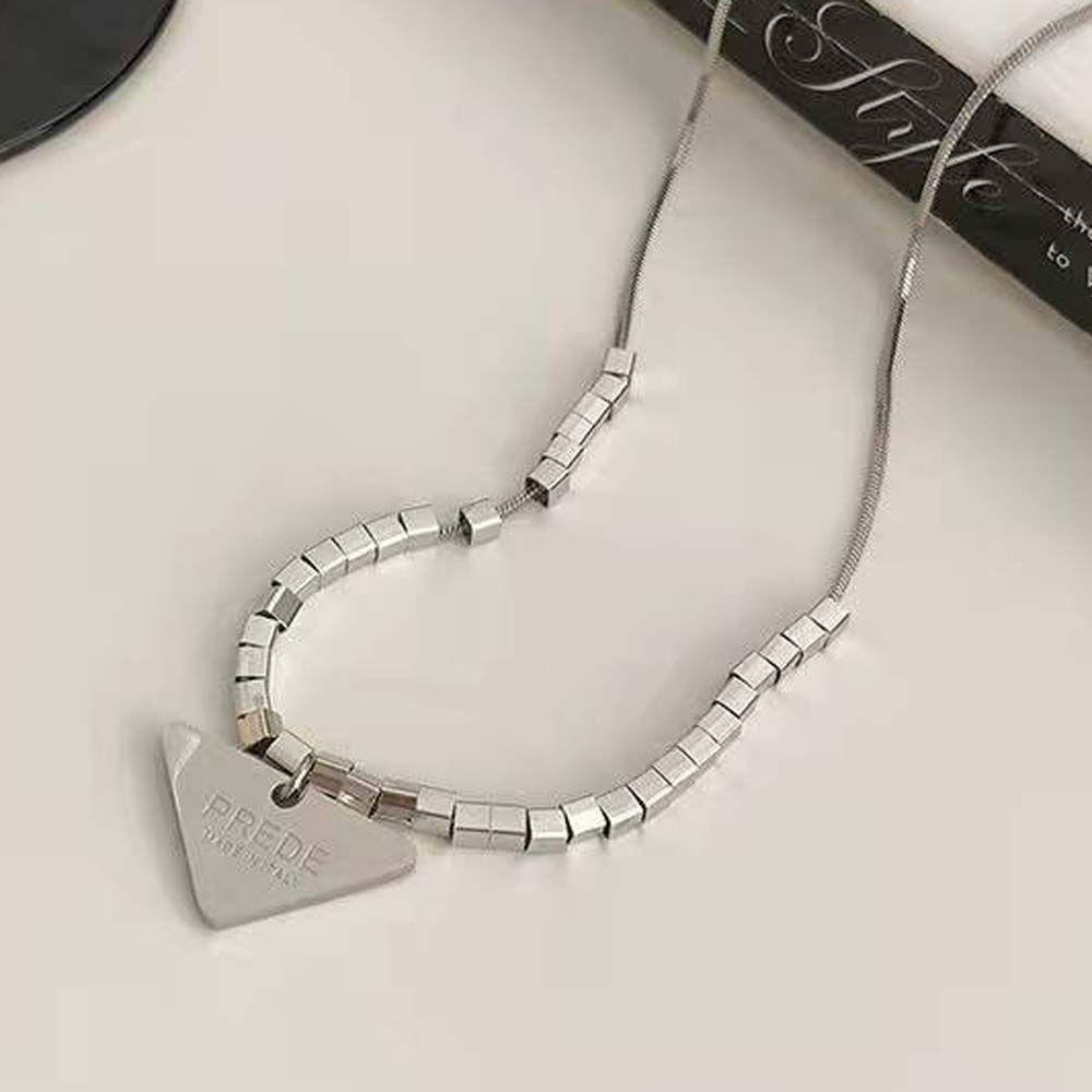 Vòng cổ Thép Titan Mặt Tam Giác In Chữ Phong Cách Hàn Quốc Cho Nam Nữ