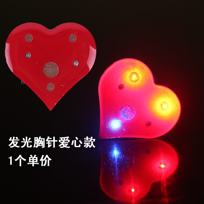 Ghim Cài Áo Hình Giáng Sinh Phát Sáng Dễ Thương