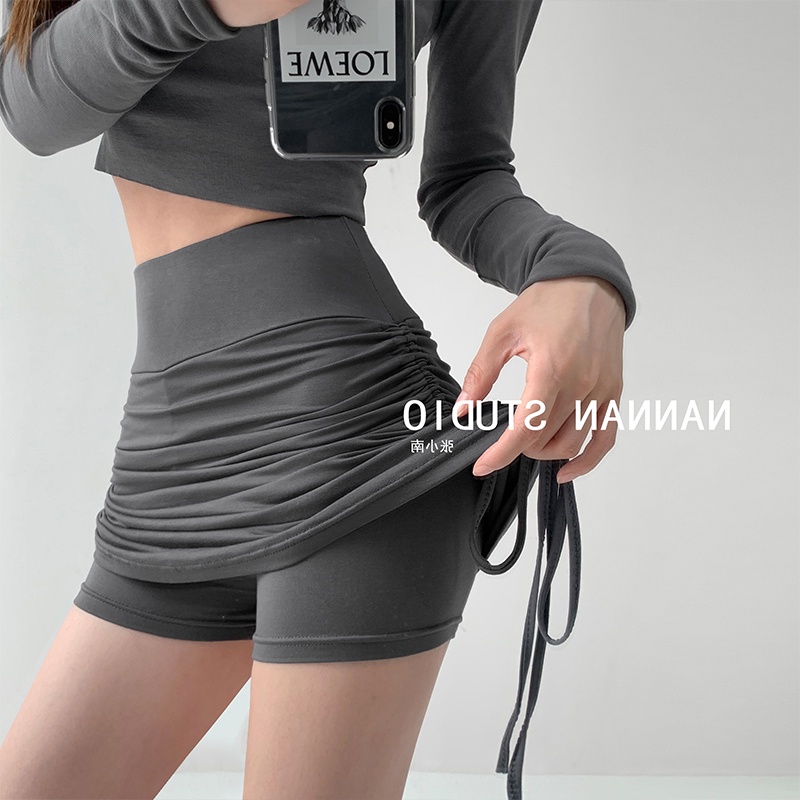 Chân váy IELGY thiết kế dây rút xếp nếp ôm dáng vừa vặn phong cách quyến rũ thời trang dành cho nữ