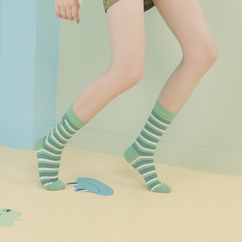 Vớ WAFNHA D110 cotton cổ cao vừa họa tiết ếch hoạt hình xinh xắn dành cho bé gái