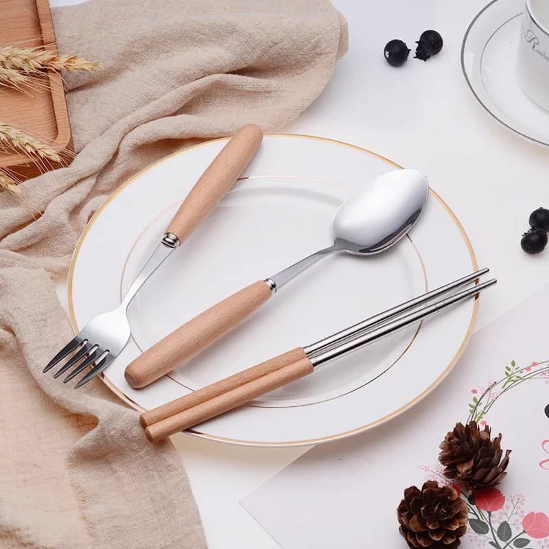 Bộ thìa, đũa, dĩa chất liệu inox, cán gỗ sang trọng tặng kèm hộp đựng cao cấp