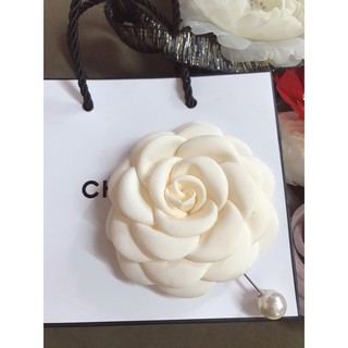 Hoa hồng lụa cài áo handmade
