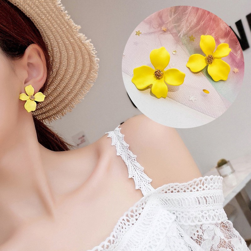 Khuyên Tai Hình Hoa Phun Sơn Màu Phong Cách Hàn Quốc Cho Nữ
