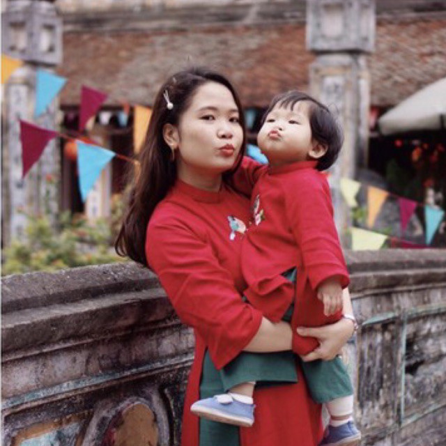 Thanh ly áo dài thiết kế mẹ và bé tết