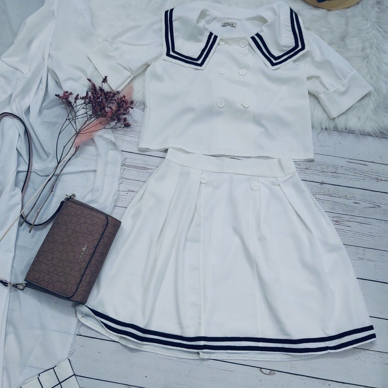 Set váy áo croptop mẫu thủy thủ trắng hot trend