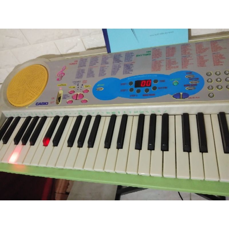 Đàn ocgan giá rẻ.phín sáng.đủ phụ kiện