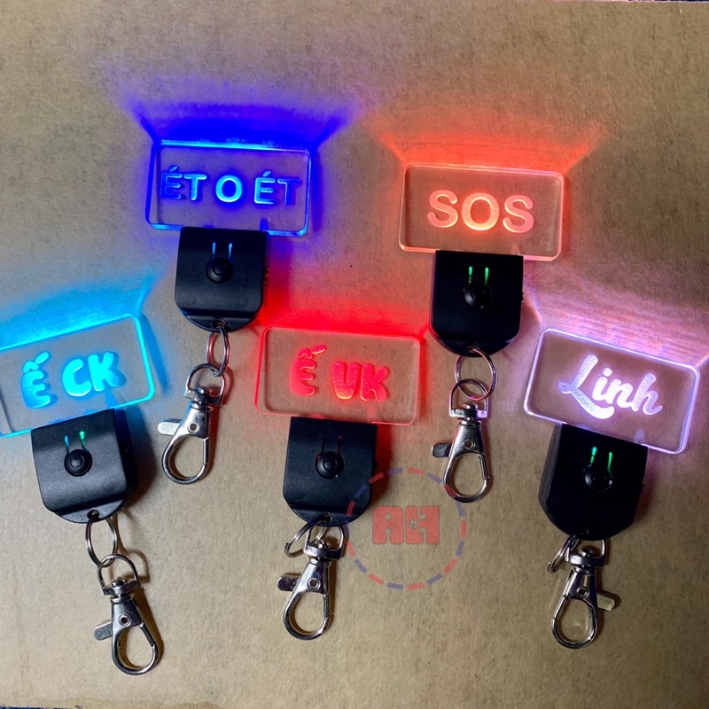 Móc khoá tên theo yêu cầu, móc khoá chữ led theo yêu cầu