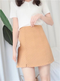 Chân váy chấm bi