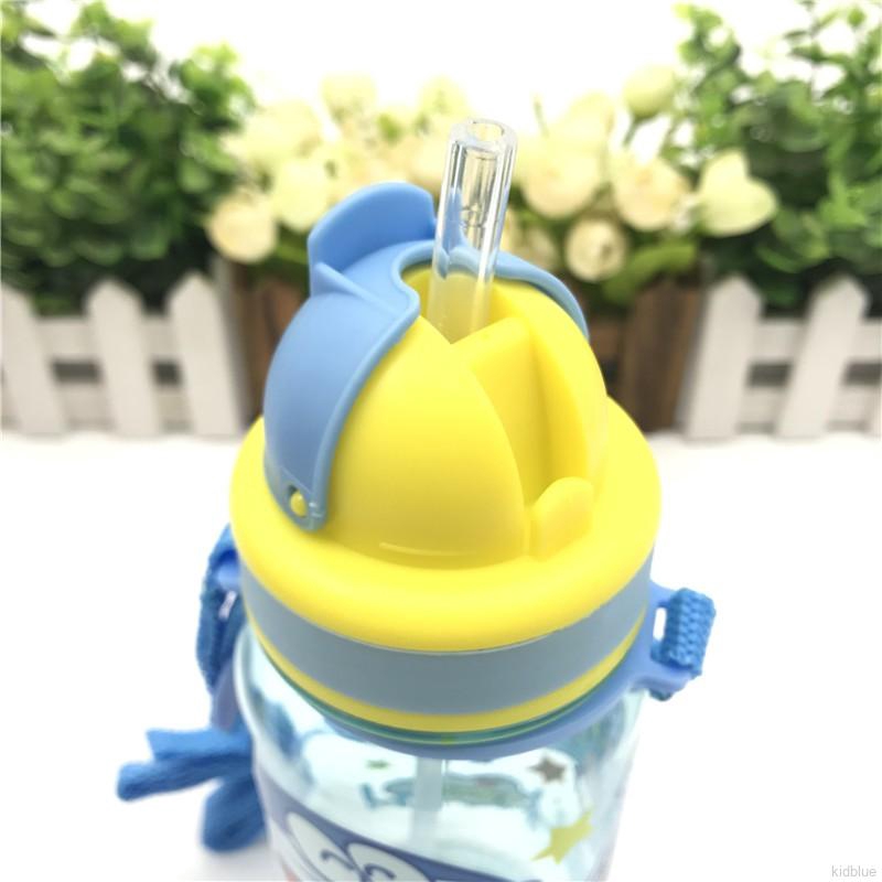 Bình nước nhựa xinh xắn có ống hút cho trẻ em