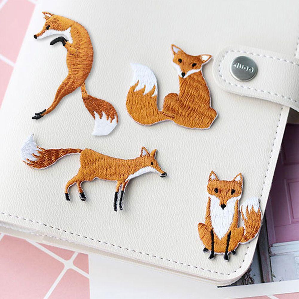 Sticker Ủi Thêu Hình Cáo