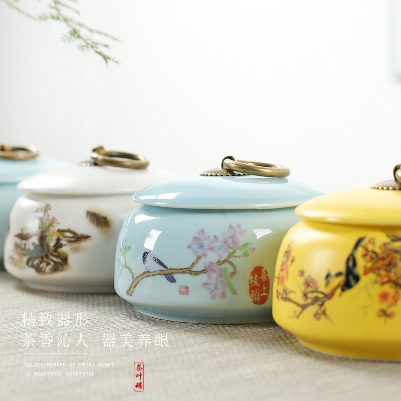 Bình trà gốm sứ họa tiết độc đáo thanh lịch | BigBuy360 - bigbuy360.vn