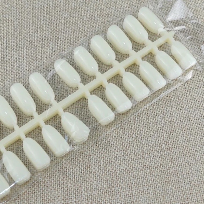 Móng Gắn Bảng Màu Sơn (1 Bịch 5 Vỉ 120 Móng)