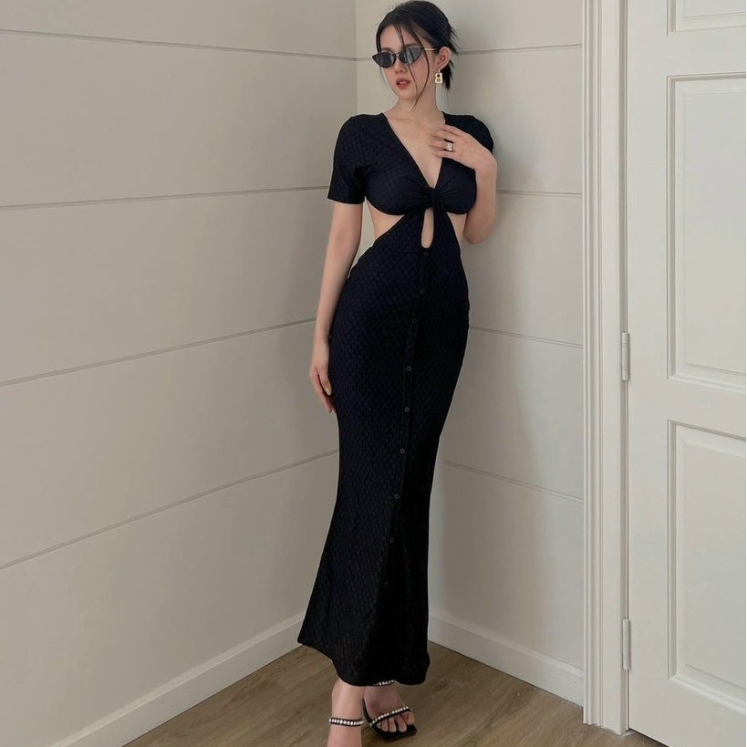 Đầm tay ngắn cổ tim xoắn ngực hở lưng khoét eo cực sexy , chất thun dày dặn mềm mát ly