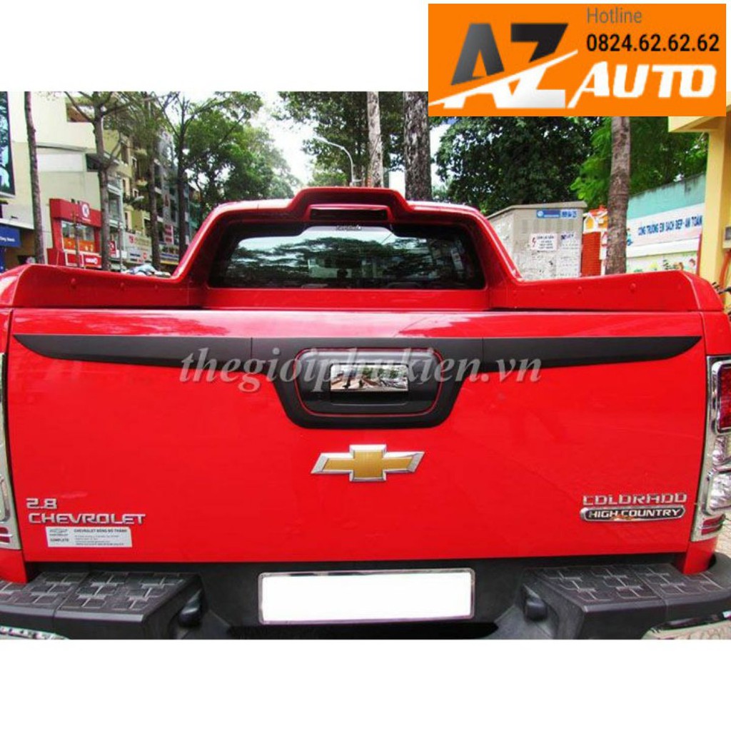 Ốp trang trí tay mở cốp sau - Chevrolet Colorado( hàng chất )