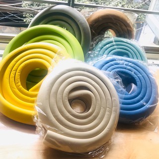 Cuộn xốp Bọc góc bàn, bịt cạnh bàn, cạnh cửa 2m hàng siêu mềm chuyên dụng