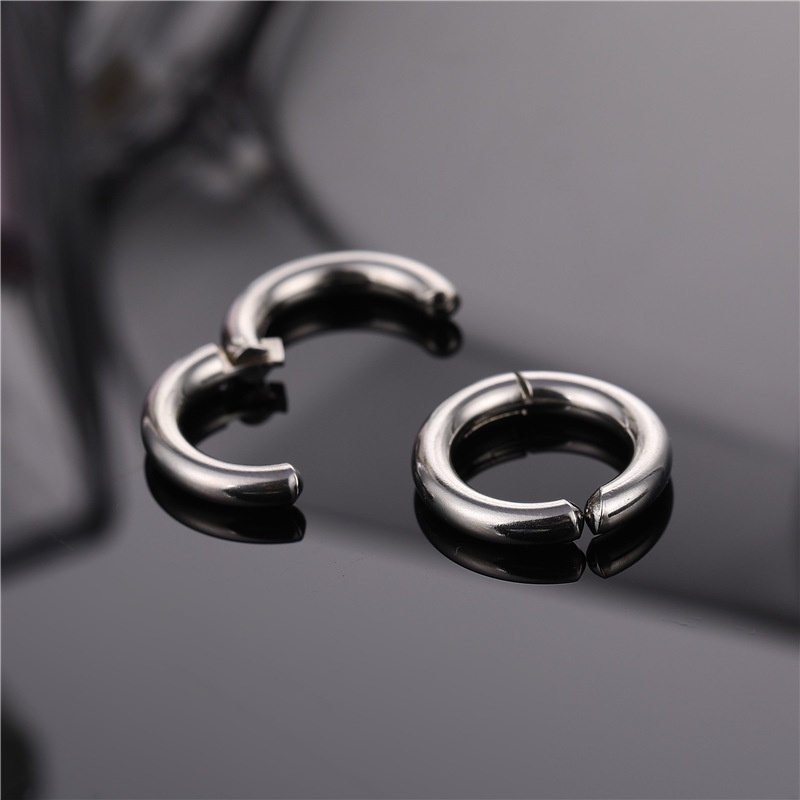 Khuyên tai nam nữ hoa tai tròn dạng kẹp không cần bấm lỗ dạng xỏ Merin Accessories nhiều lựa chọn - Tổng hợp