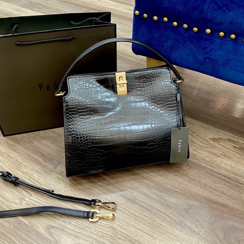 PEDRO NEW NEW !!!  PW2-56610013  Kiểu túi xách tay nữ mang phong cách giản dị ,tinh tế