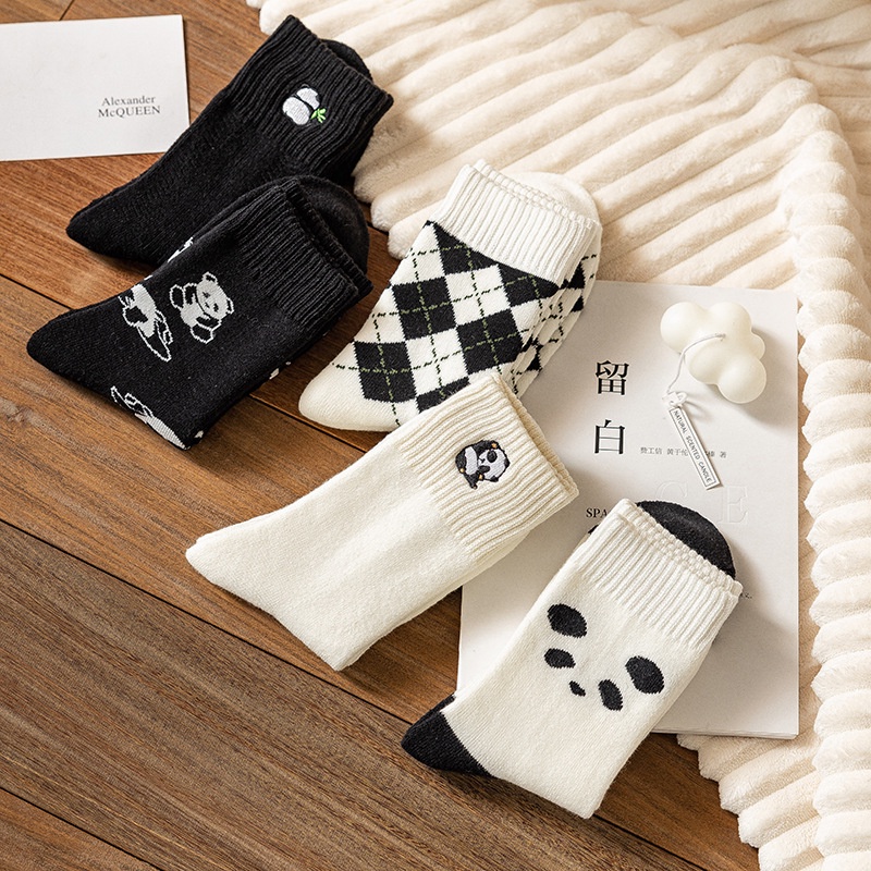 Vớ Cotton Dày Họa Tiết Gấu Trúc Hoạt Hình Dễ Thương Thời Trang Đơn Giản Dành Cho Nữ