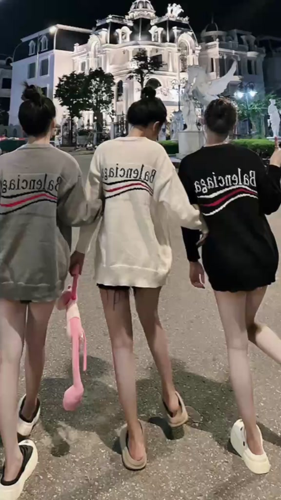 Áo Len Balen nam nữ Dày Dặn hàng Quảng Châu 1:1 hot nhất trong năm 2023. | BigBuy360 - bigbuy360.vn