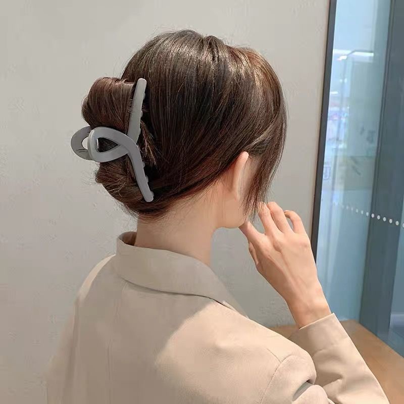 Kẹp tóc hình cá mập cỡ lớn 11cm thiết kế đơn giản