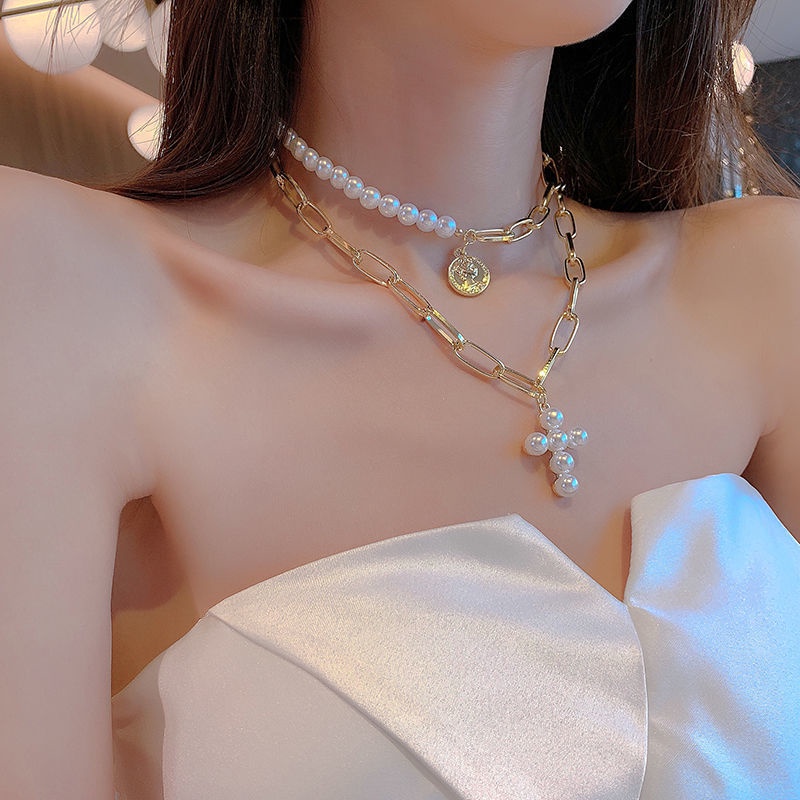 Vòng cổ Nhiều Lớp Đính Hạt Ngọc Trai Và Hình Thánh Giá Phong Cách Cổ Điển