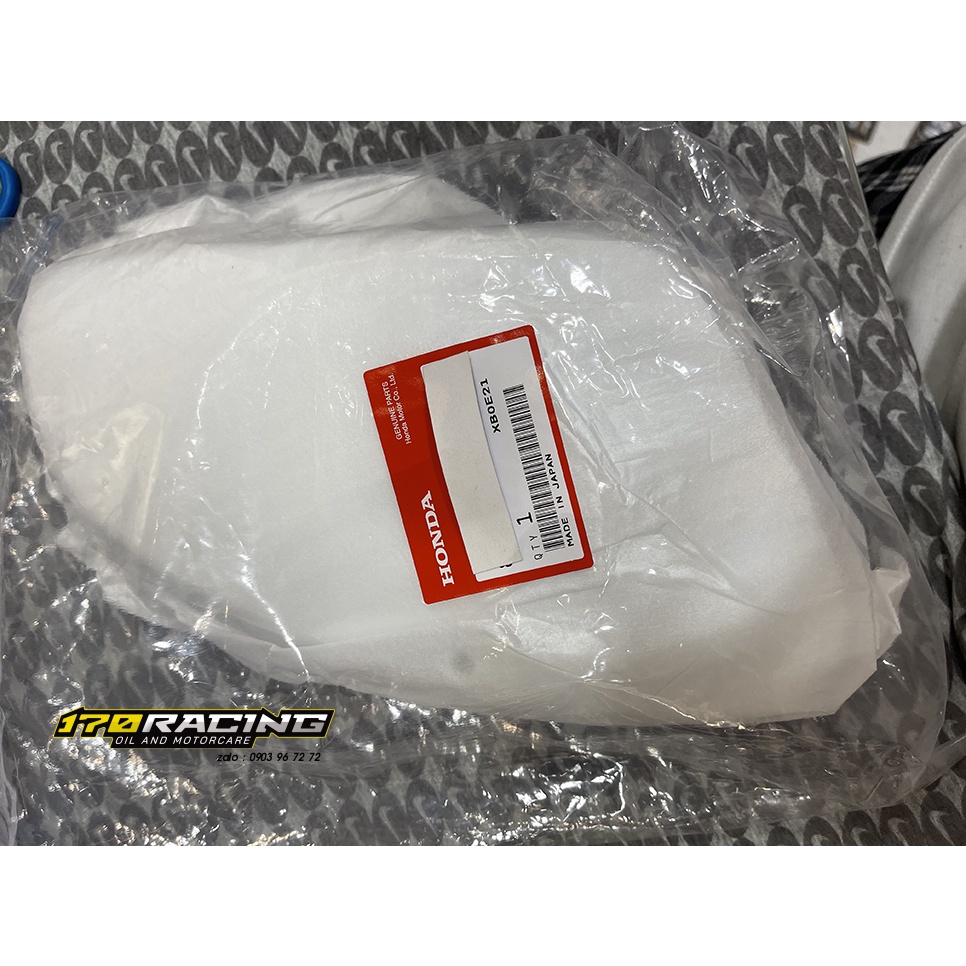 (HCM) Cặp Cốp Xe Cub HONDA Trái Phải Màu Trắng Không Sơn (Hình Sản Phẩm Không Bao Gồm Tem SUPER CUB) Chính Hãng Nhật .
