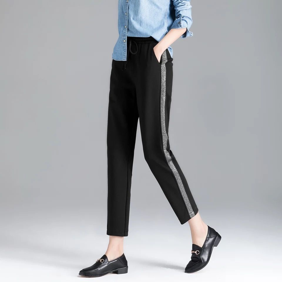 Quần Jogger Thể Thao Nữ Sọc Dọc Có Túi