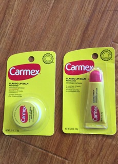 Son dưỡng Carmex Cherry
