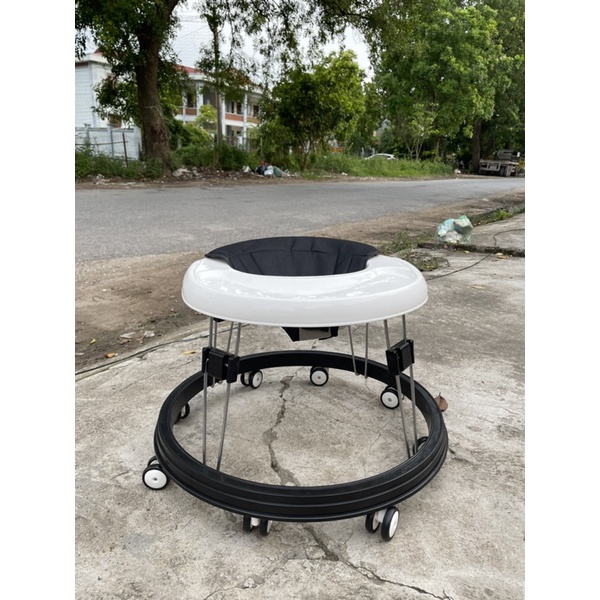 XE TRÒN TẬP ĐI CÓ BÀN ĂN DẶM GẤP GỌN CHO BÉ B&W