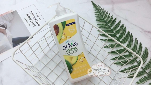 Sữa dướng thể st ives vitamin e và bơ. 621ml