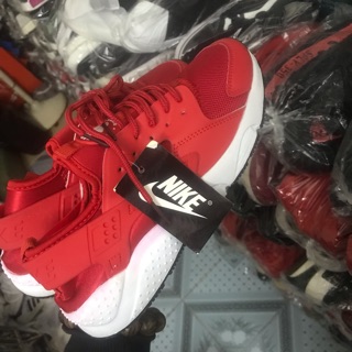 xả hàng cực chất huarache