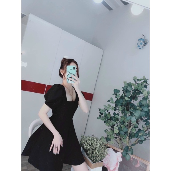 Đầm tay phồng cổ vuông có mút ngực, có túi Linh Htt