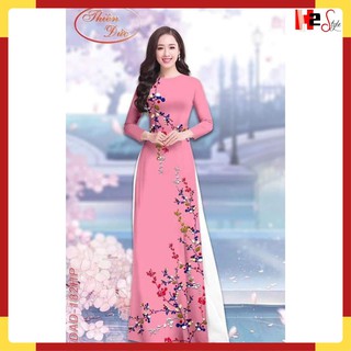 Áo dài truyền thống kèm quần phi trắng