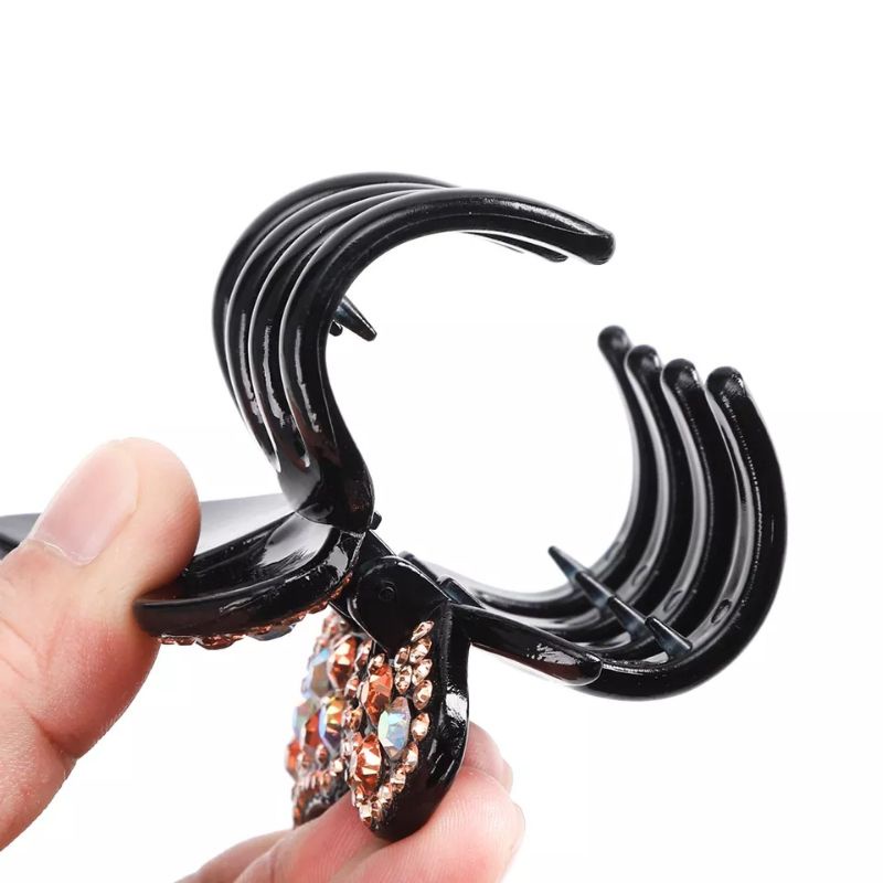 Kẹp Tóc Càng Cua Đính Đá Hình Bướm Xinh Xắn