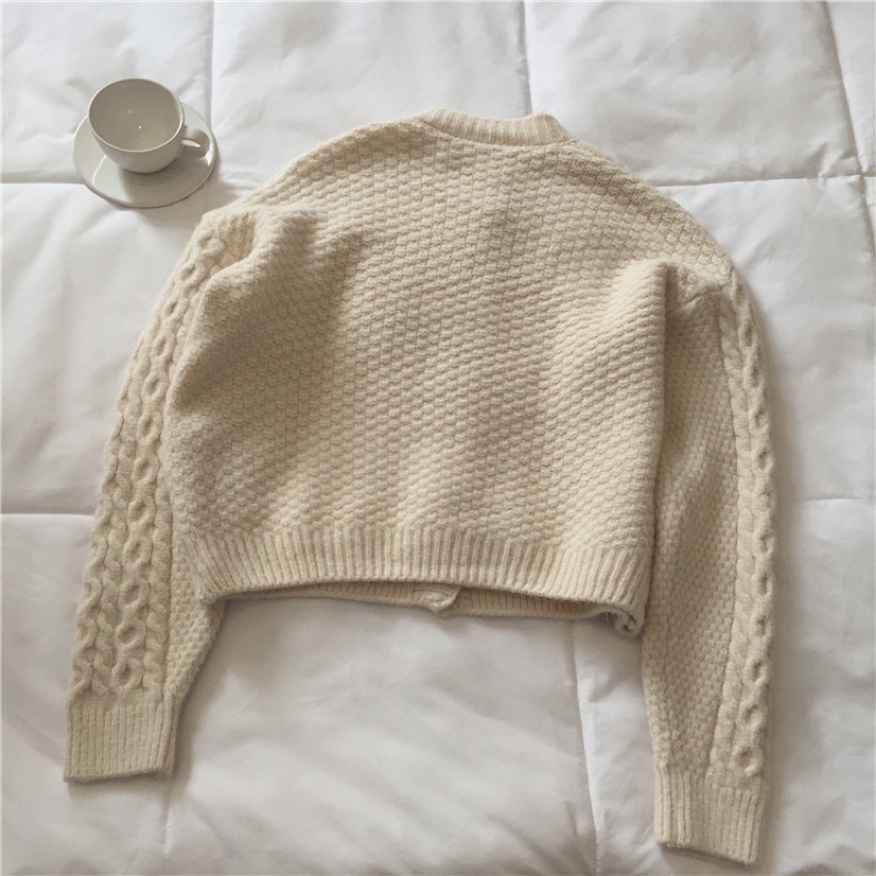 ODDA OUTFIT /  Cream Fodi Áo len màu trắng kem đơn giản, ảnh thật từng chi tiết.