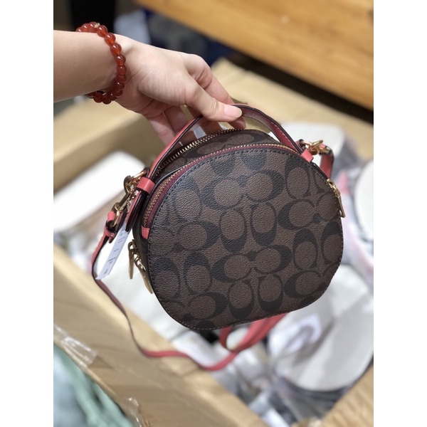 Túi Coach dáng tròn có quai xách cực xinh