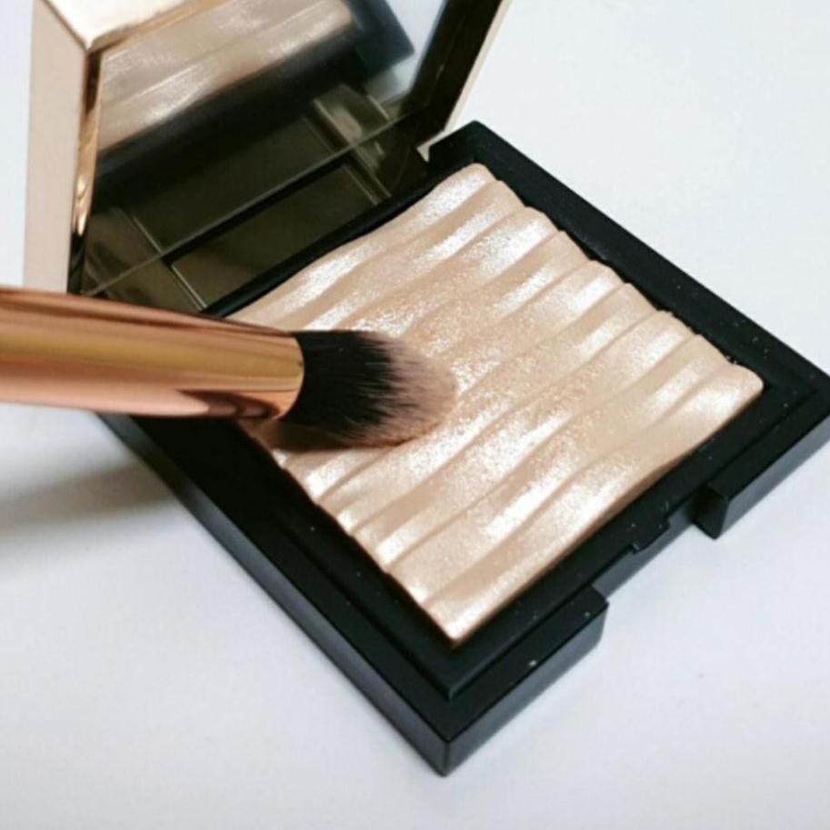 Phấn bắt sáng siêu mịn Clio Highlighter Prism Air 7g | BigBuy360 - bigbuy360.vn