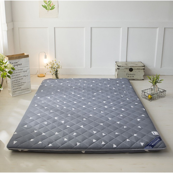 Nệm tatami tiện gọn mà lại siêu ấm luôn nha hàng khỏi chê ạ