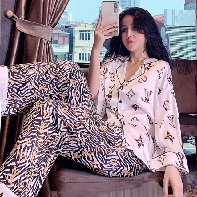 Bộ pijama LV sang chảnh