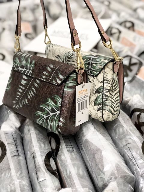 MICHAEL KORS DẠNG NẮP LÁ