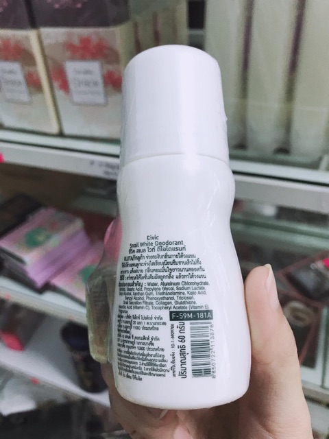 Lăn khử mùi Snail thái lan tặng kèm serum giảm thâm nách